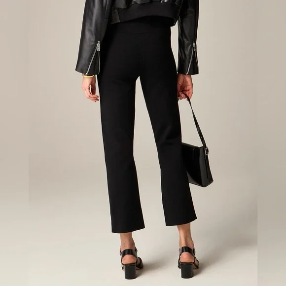 J Crew Women’s Delaney kickout sweater pant black Size M NWT